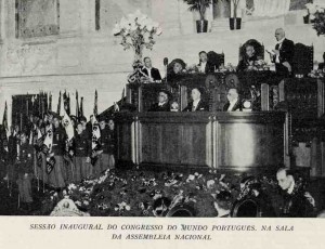Fotografia sessão inaugural do congresso Mundo Português